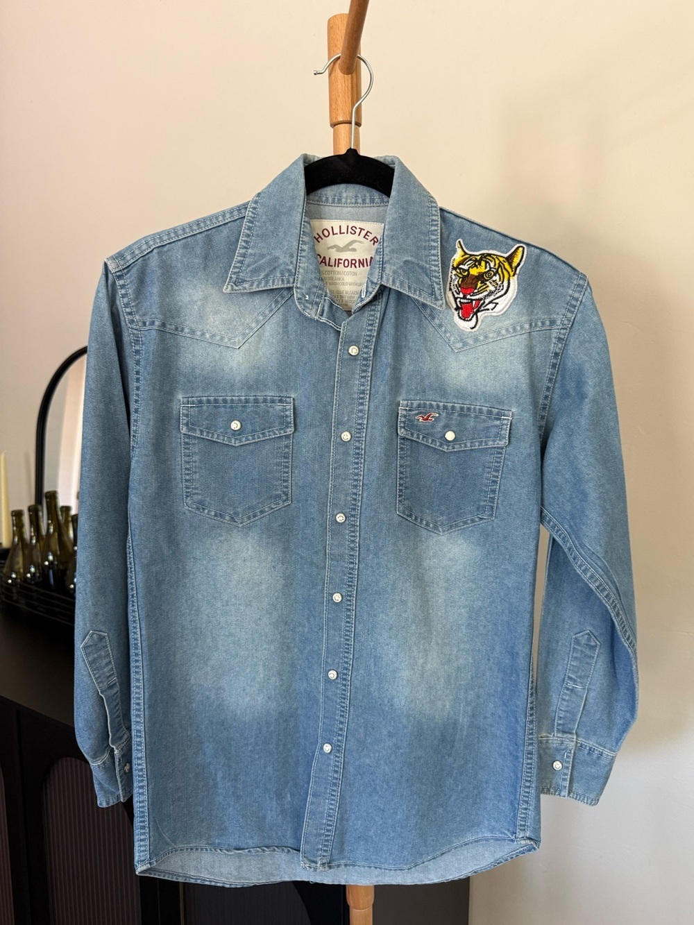 Hollister Blue Denim Long Sleeve Button Down Shirt Kids Size 16 Years Unisex